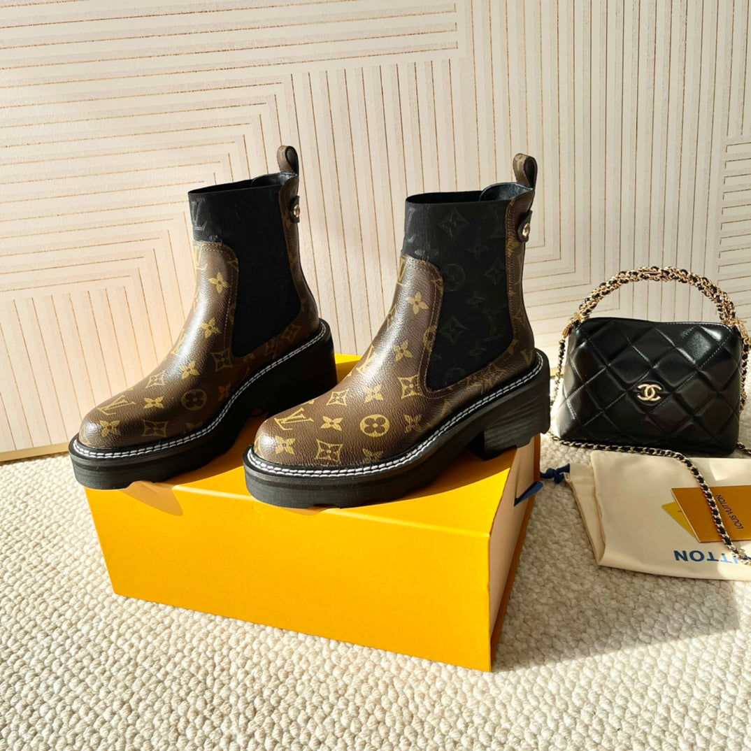 Louis Vuitton Chic Archlight Statement Sneakers