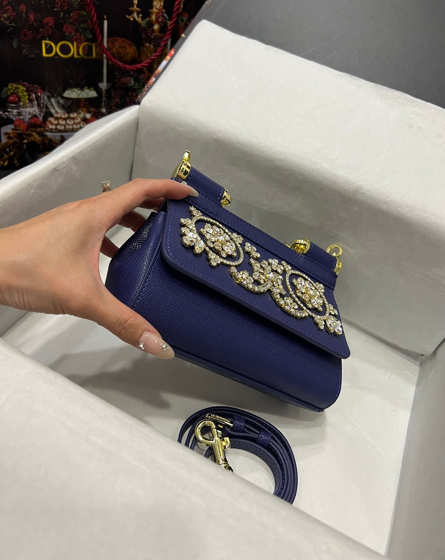 Dolce & Gabbana Dolce & Gabbana Small Sicily Shoulder Bag | Red | FARFETCH OM