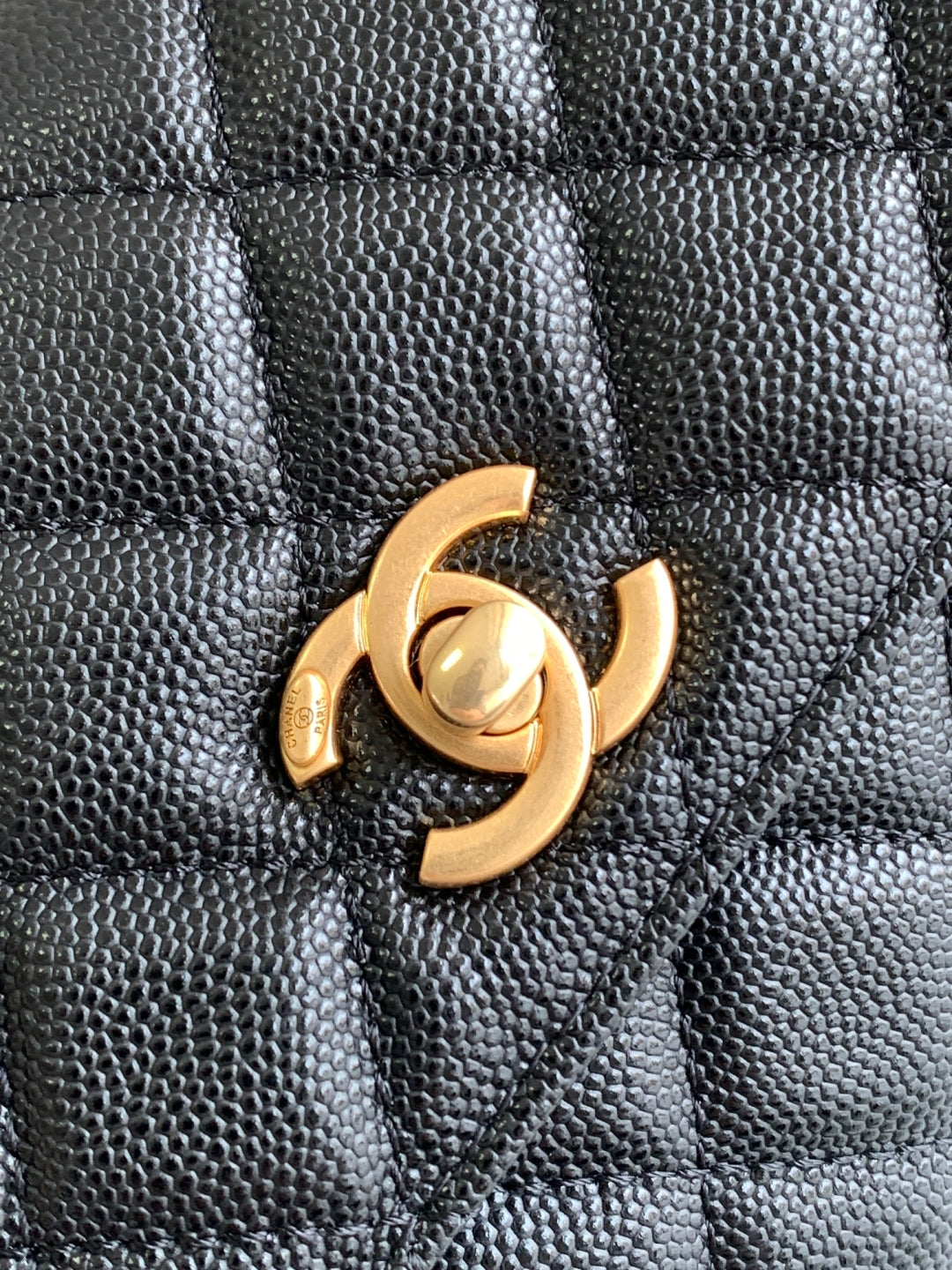 Chanel Elegant Lambskin Shoulder Bag