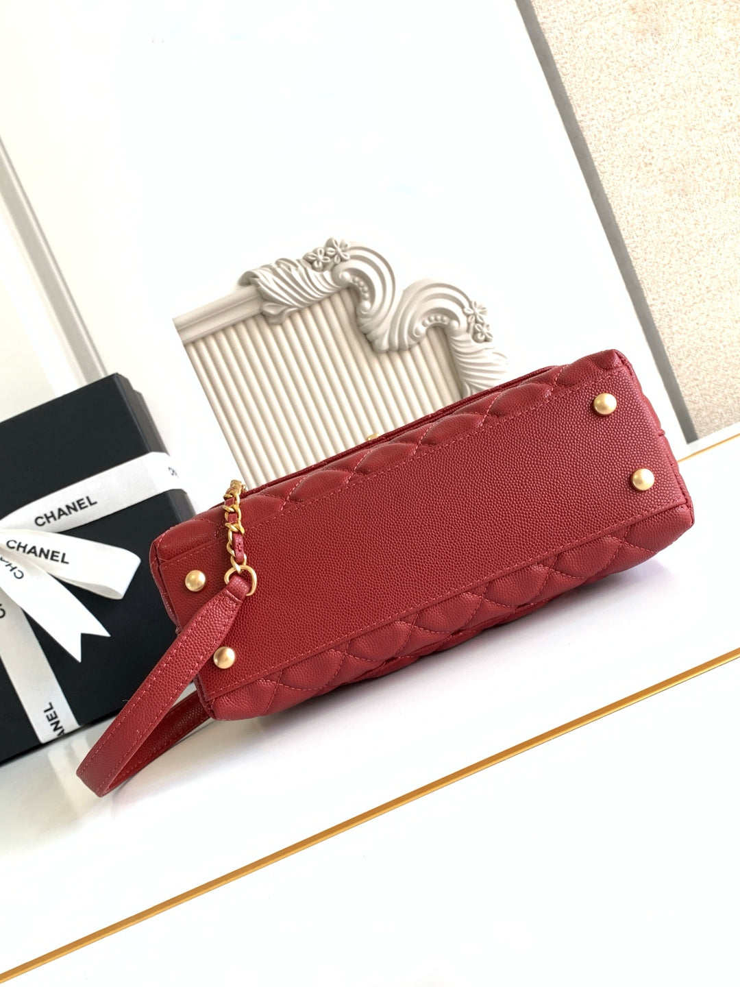 Chanel Elegant Lambskin Shoulder Bag