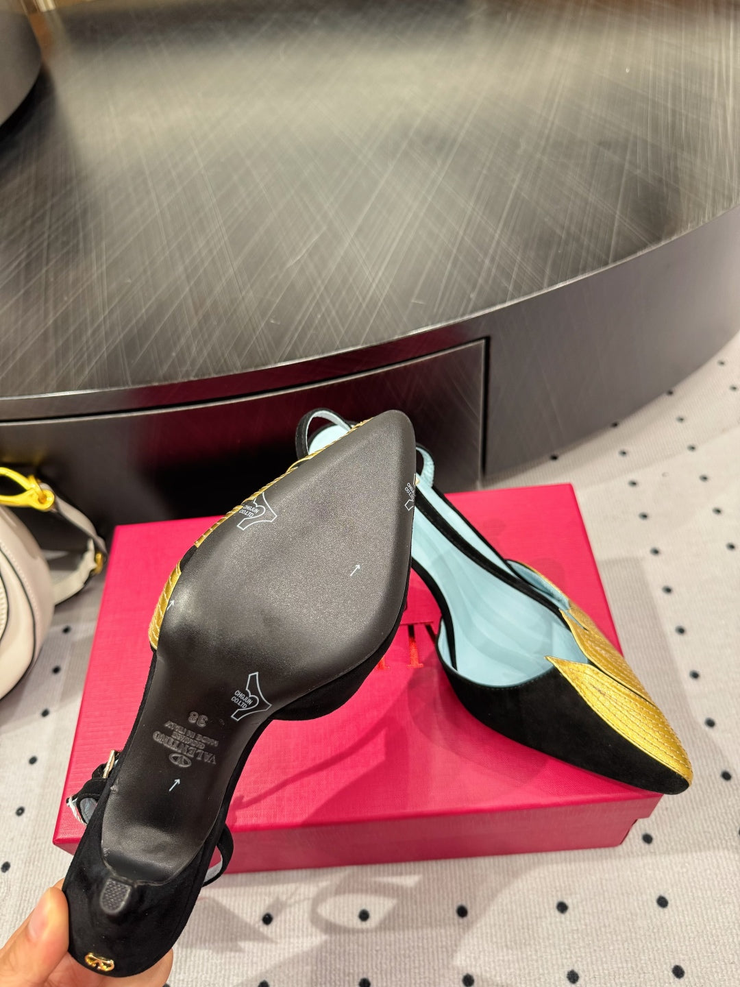 Valentino Rouge Elegance Slingbacks