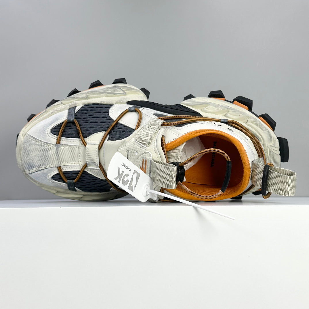 Balenciaga Urban Elegance Keyholder