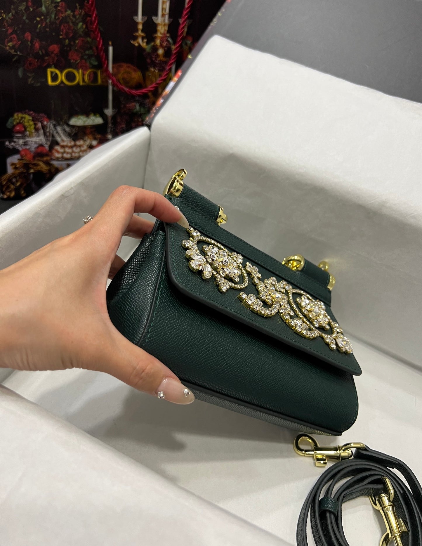 Dolce & Gabbana Dolce & Gabbana Small Sicily Shoulder Bag | Red | FARFETCH OM