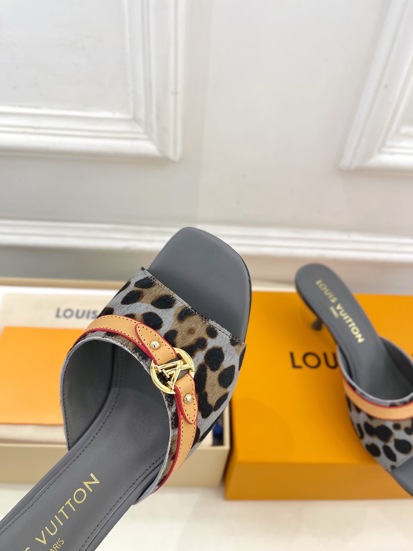 Louis Vuitton Glamour Stroll Sandals