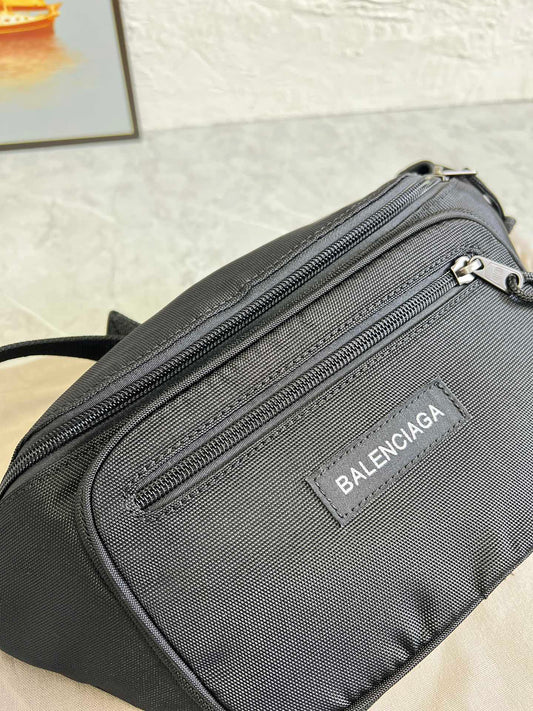 Balenciaga Timeless Elegance Shoulder Bag