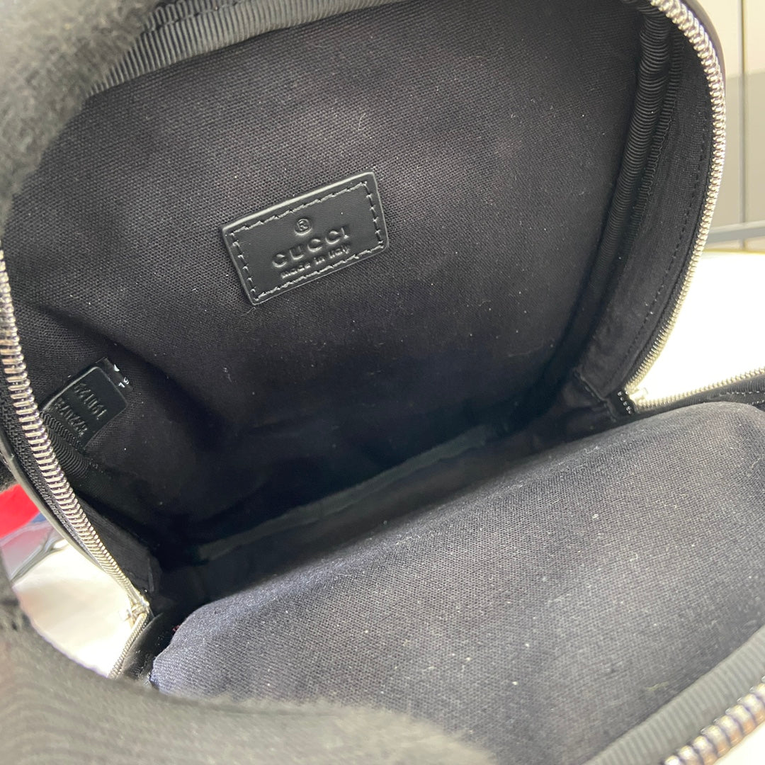 Gucci Small Sling Bag in Gray GG Supreme Canvas