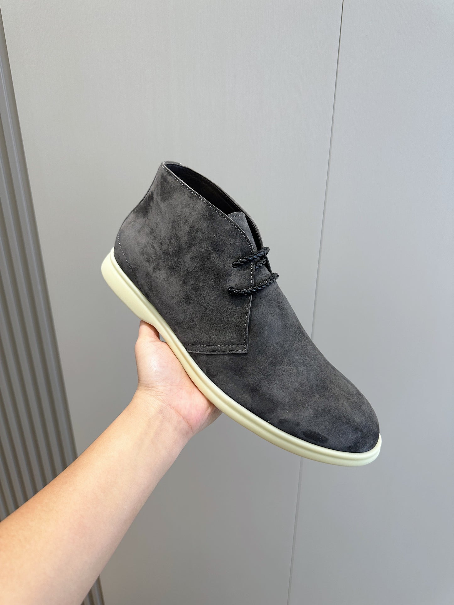 Loro Piana Whisper Sole Elegance