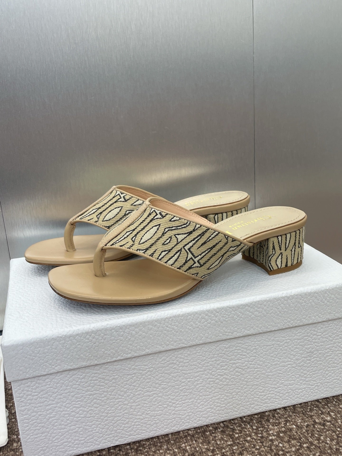 Miss Dior DWAY Slides