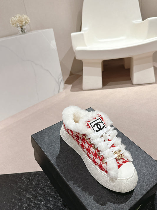 Chanel Elegant Terry Slide Slippers