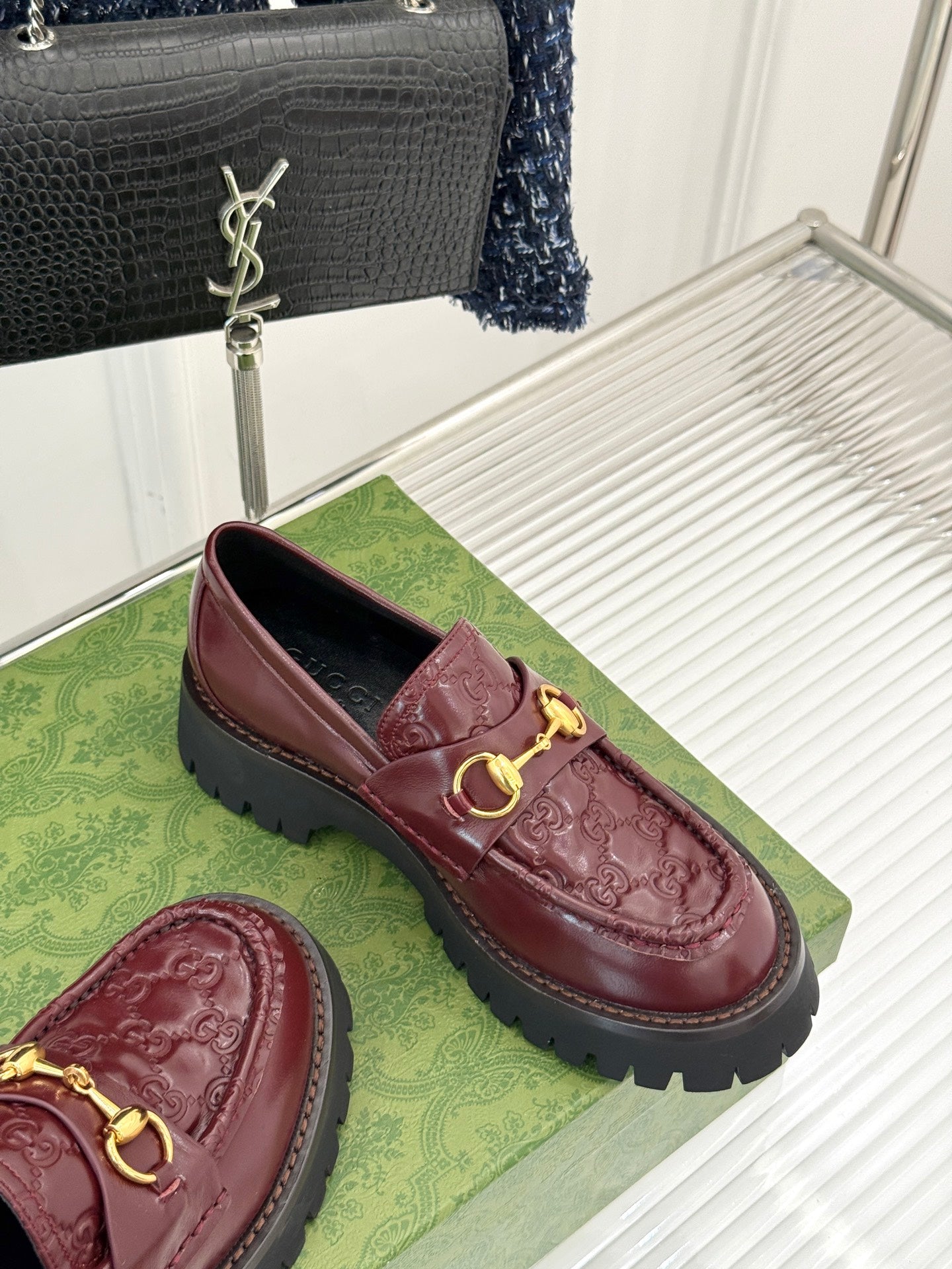 Gucci Women's loafer with Horsebit