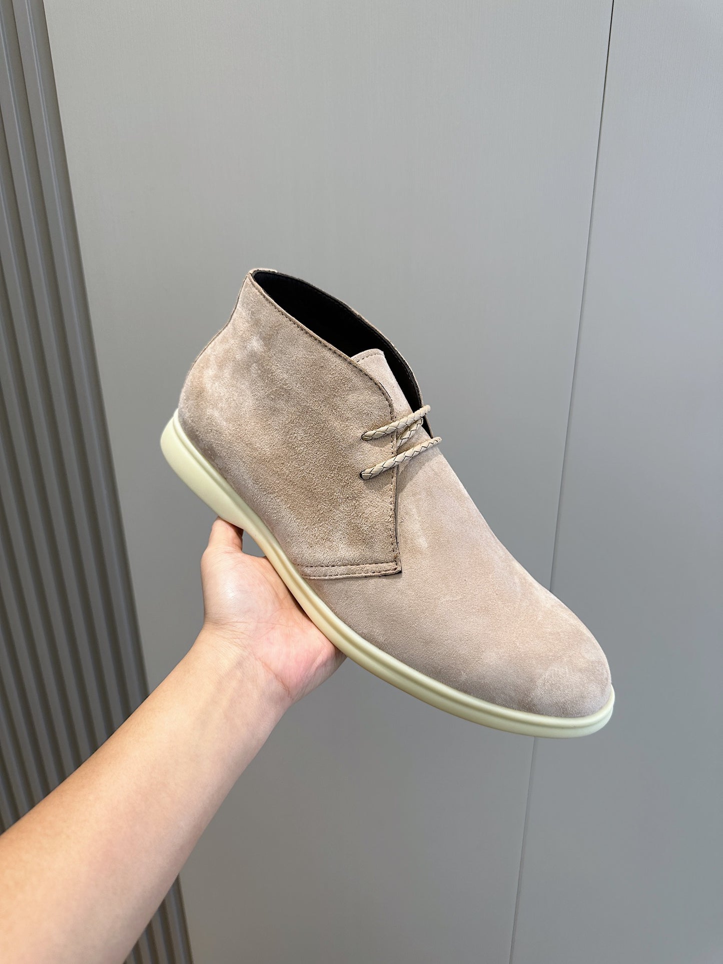 Loro Piana Whisper Sole Elegance