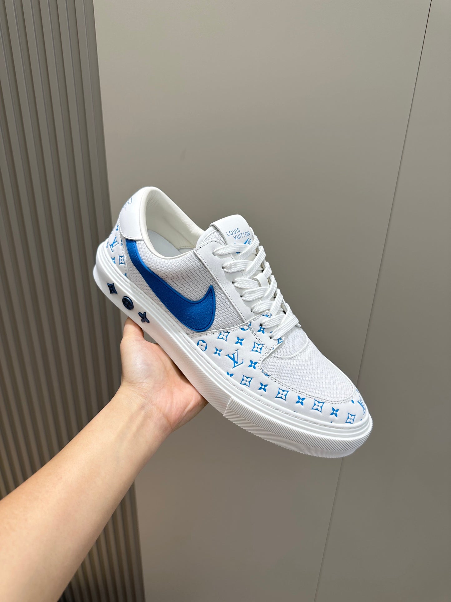 Louis Vuitton Elegant Stroll Mid-Top Sneakers