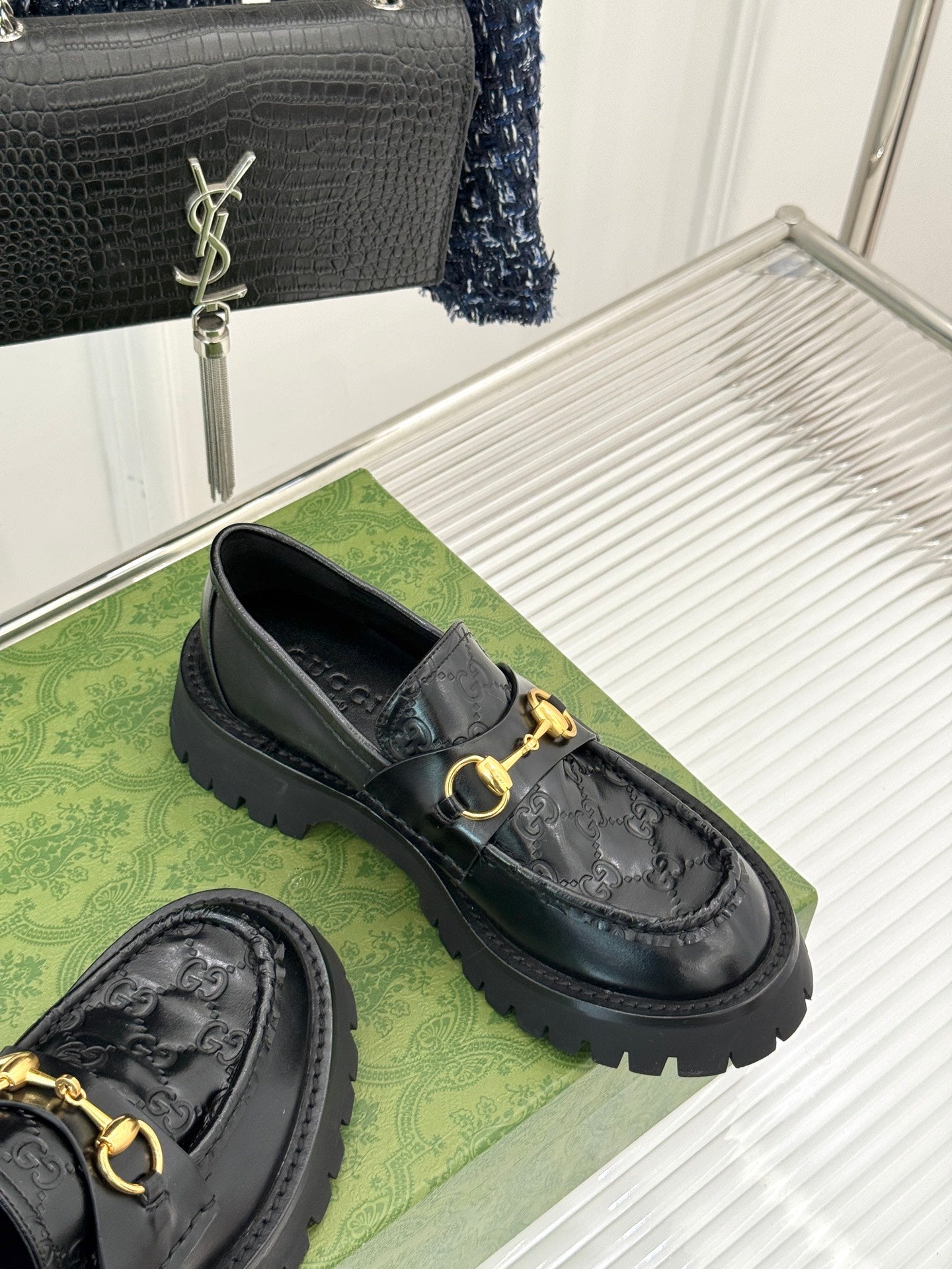 Gucci Women's loafer with Horsebit