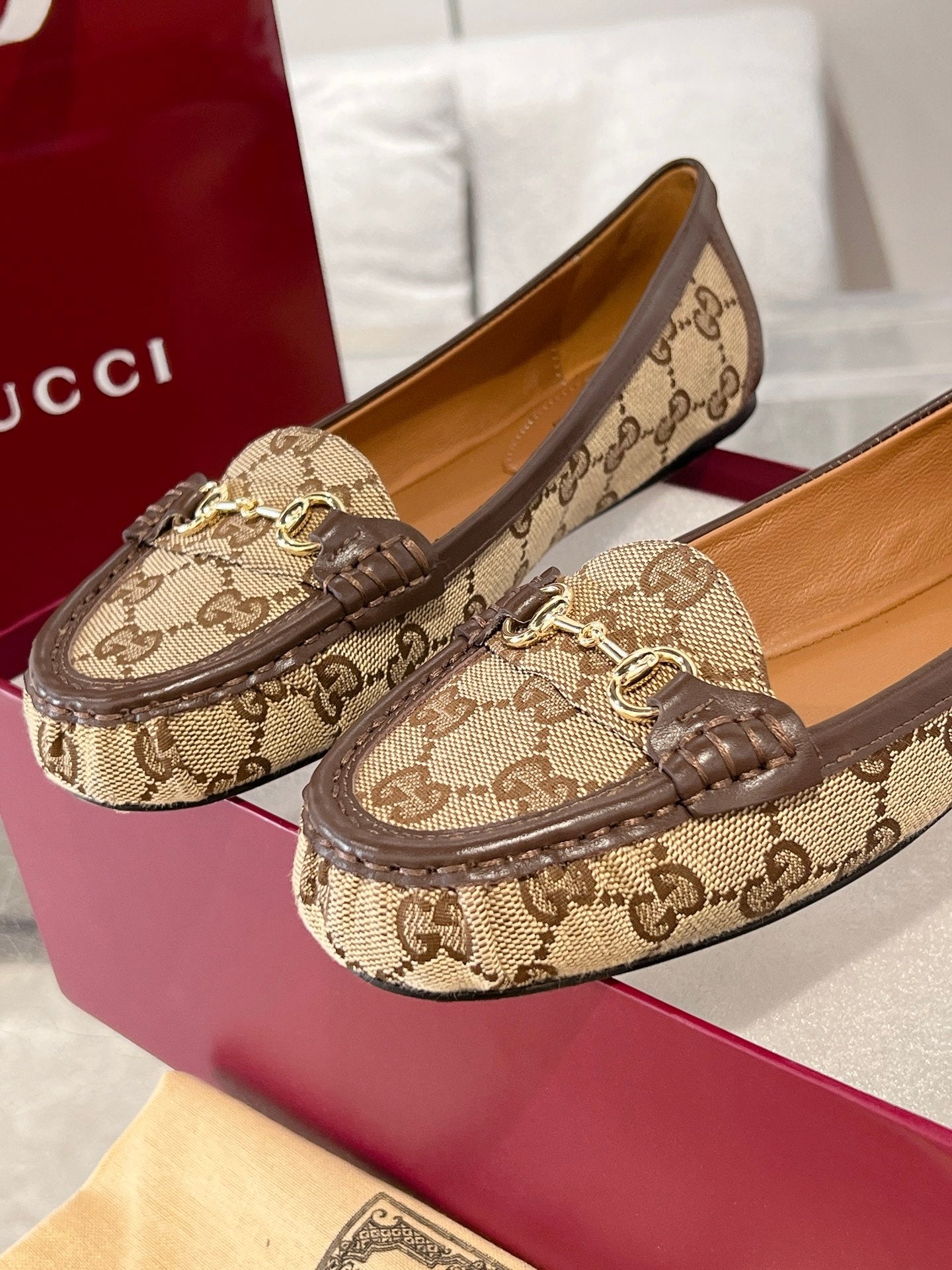 Gucci Women's Classic Horsebit Loafer