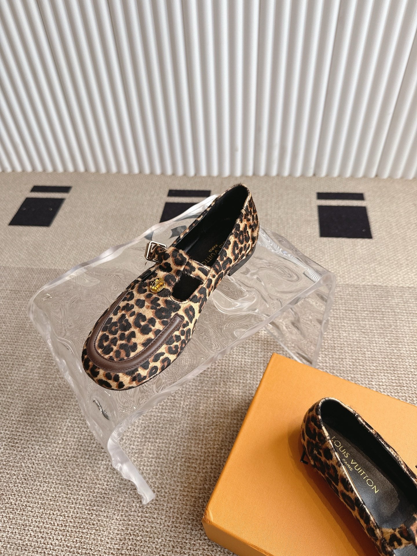 Louis Vuitton Elegant Italian Ballet Flats