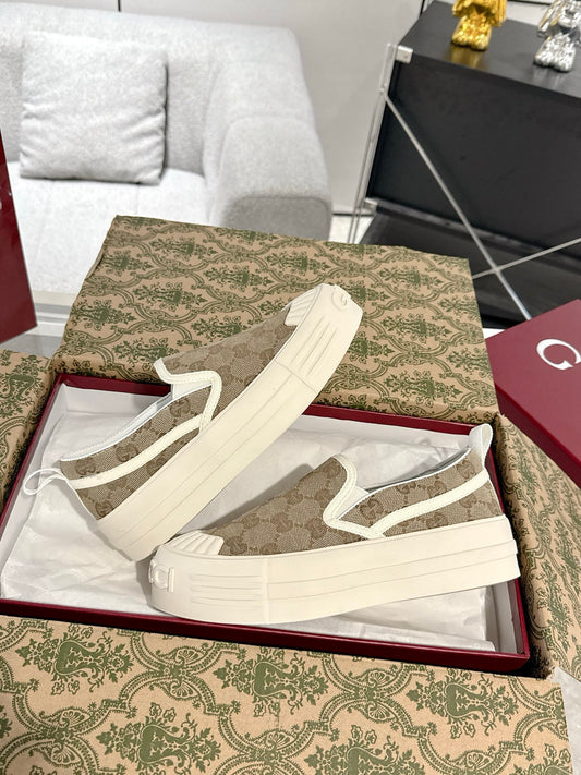 Gucci Women's slip-on sneaker