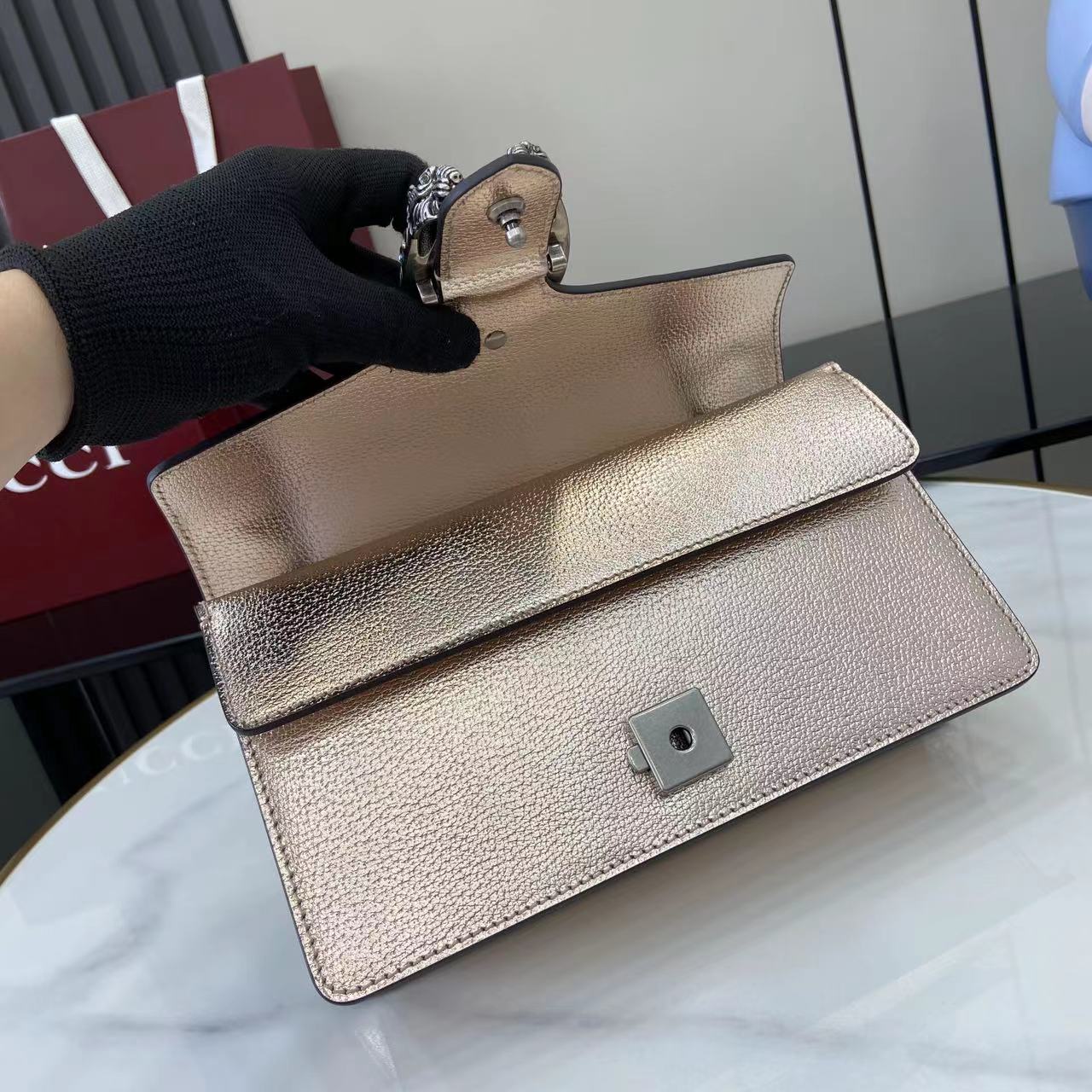 Gucci Dionysus Medium Shoulder Bag