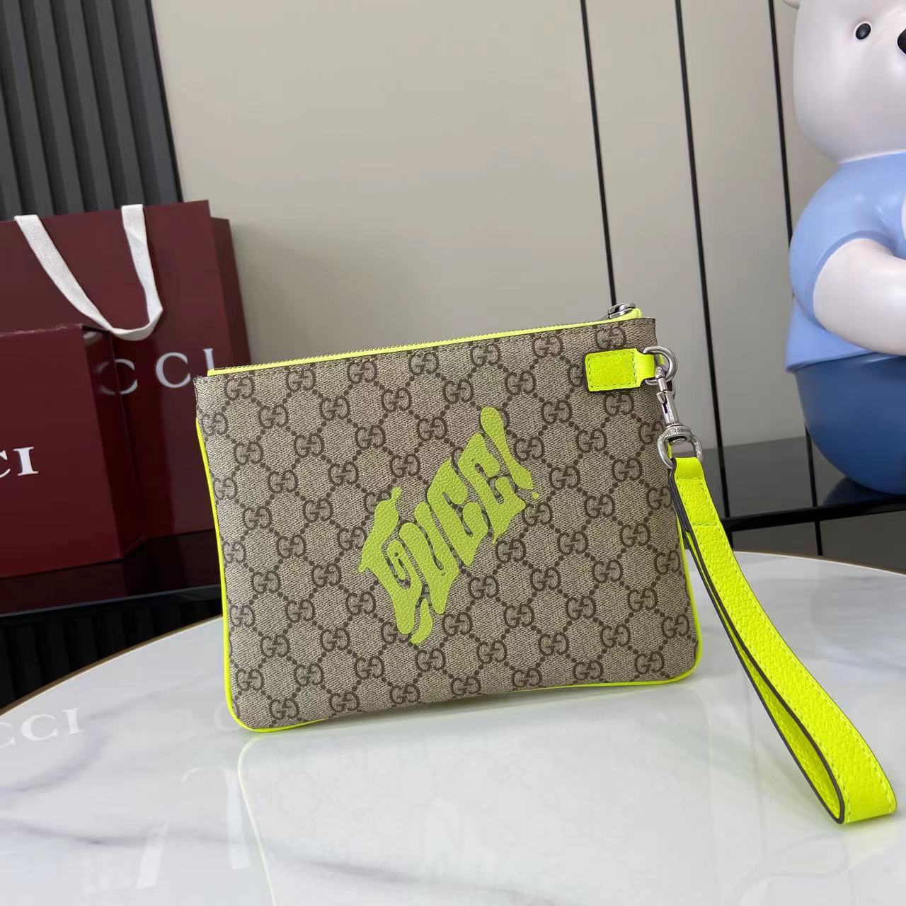 Gucci Small pouch with print