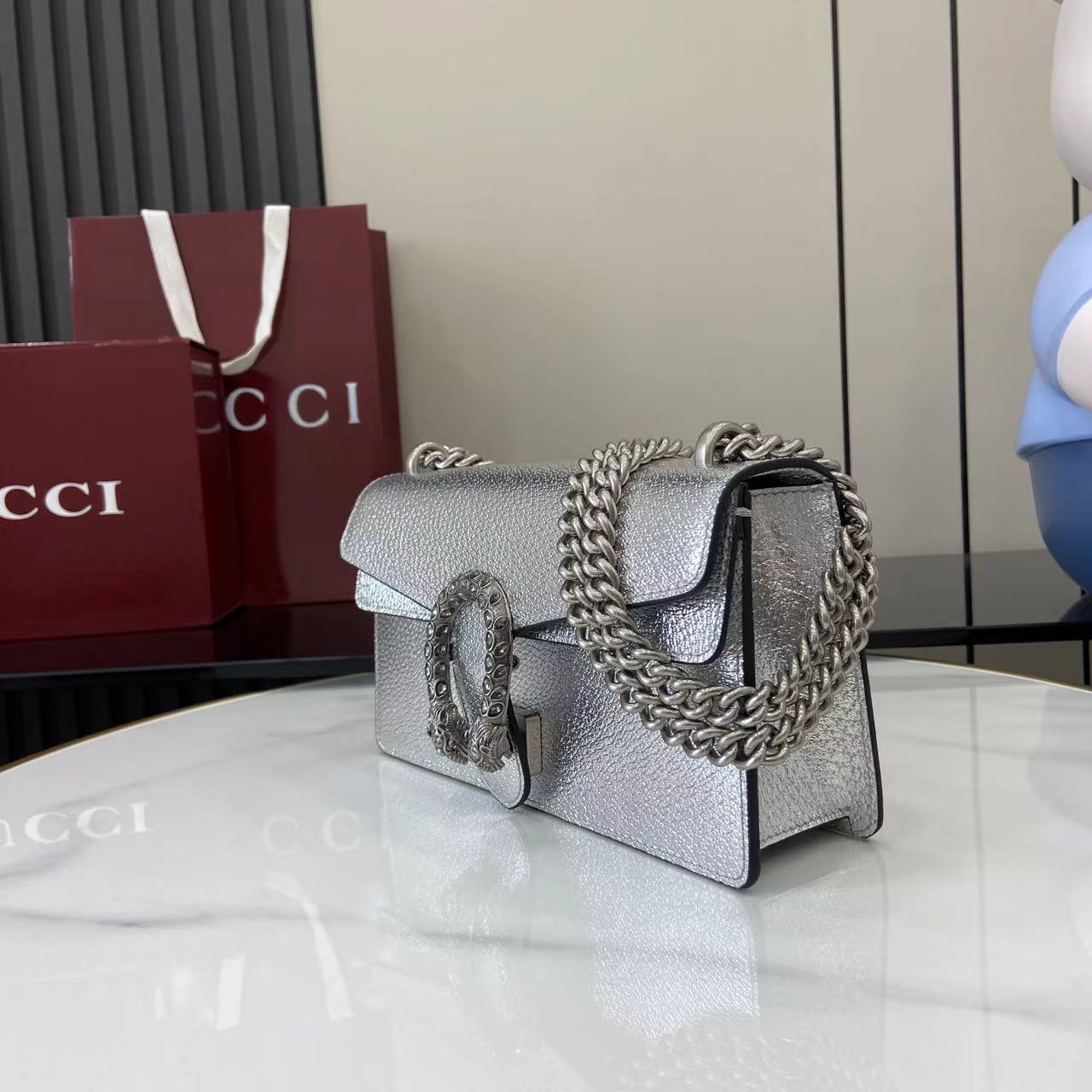 Gucci Dionysus Medium Shoulder Bag