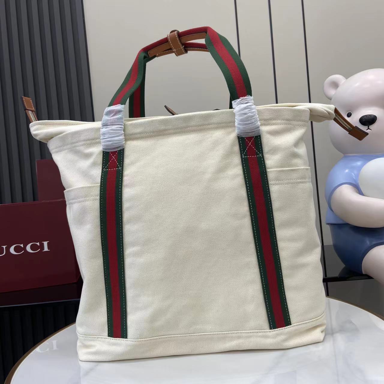 Gucci Printed Canvas Large Tote Bag